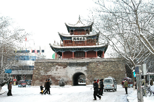 Jiuquan’s scenic sites promoted at tourism festival