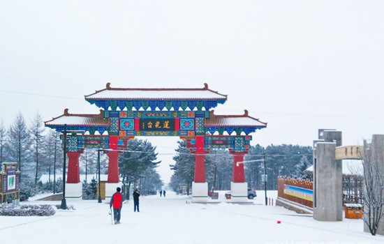 Gansu county transformed into winter wonderland