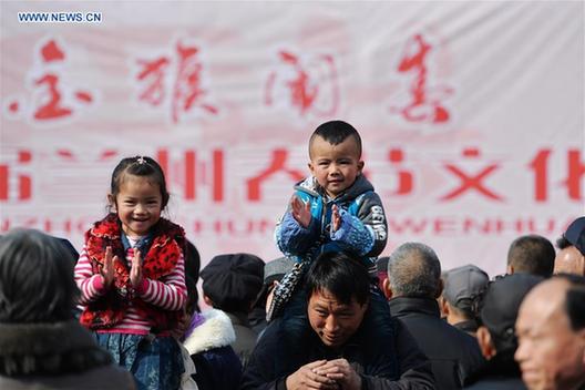 People celebrate Spring Festival in Gansu