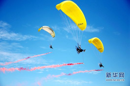 Aerobatic shows decorates the sky in NW China