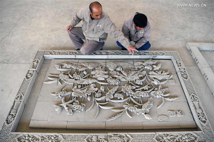 Unique folk art: Linxia brick carving in NW China