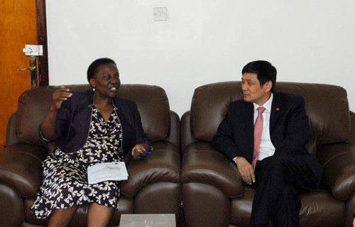 Yang Yisheng calls on Minister of Energy and Mineral of Uganda and Chinese Ambassador to Uganda