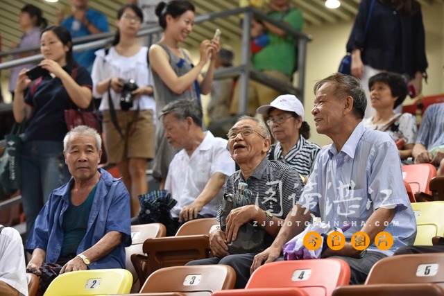 Zhanjiang Olympic Sports Center welcomes visitors