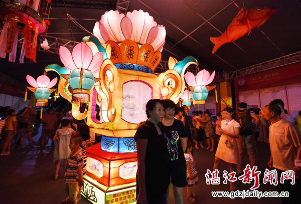 Lantern show celebrates Mid-Autumn Festival