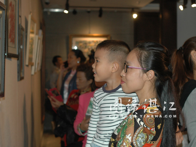 Zhanjiang holds women's calligraphy and painting exhibition