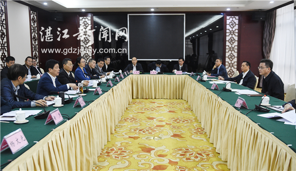 Guangdong officials stress education and finance in Zhanjiang