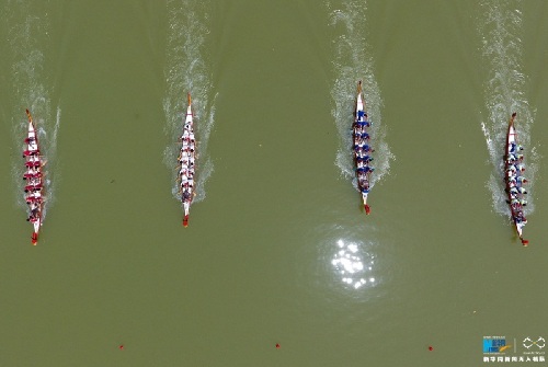 Guangxi Huanjiang nationwide dragon boat tournament held