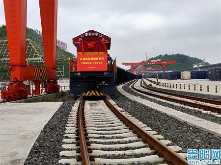 Guiyang-Qinzhou freight trains under regular operation