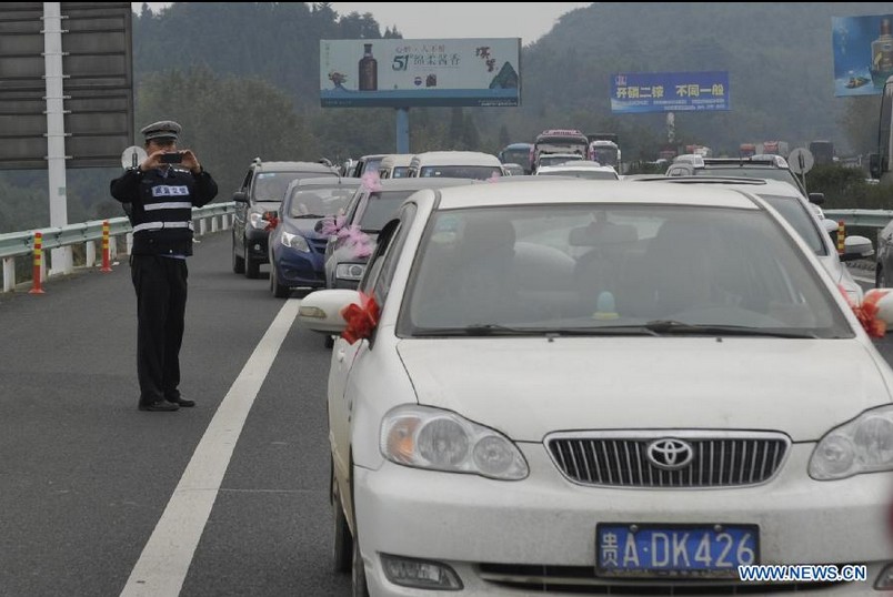 Highways witnesses traffic surge in SW China