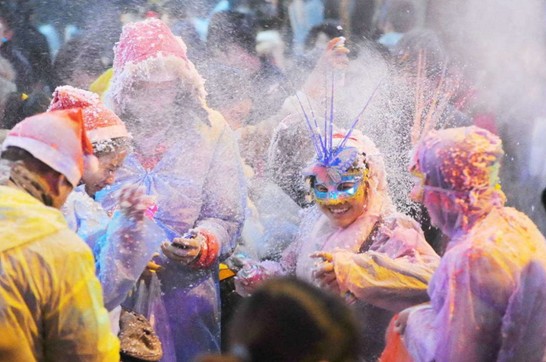 Christmas Eve: Street carnival in Guiyang