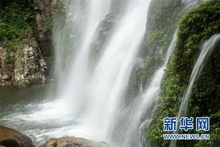 Wengdu Waterfall makes the biggest splash at Moon Mount