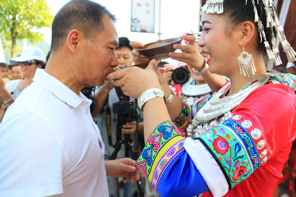 Fair festival showcases traditional Dong culture