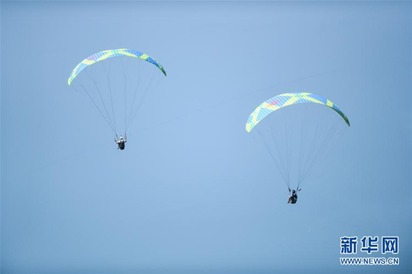 International paragliding tournament kicks off in Liupanshui