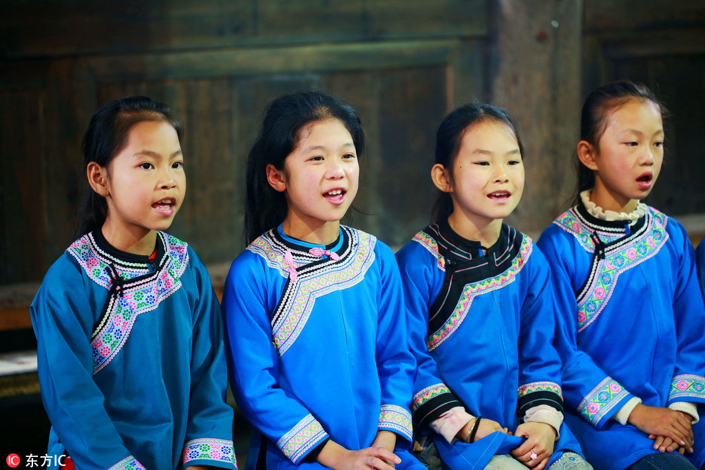 Children learning the cultural heritage