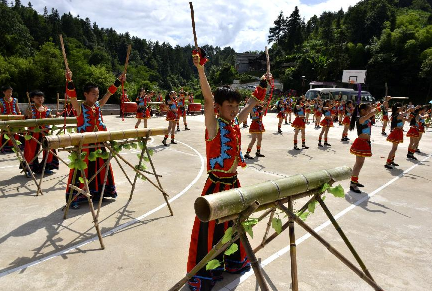 Traditional dance brought into school campus in SW China