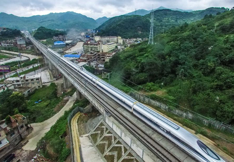 Railway construction witnesses changes during 12th Five-Year Plan period in Guizhou