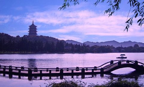 Hangzhou May offer free parking