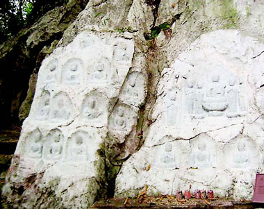 Face-lift for shrine of 1,000 Buddhas