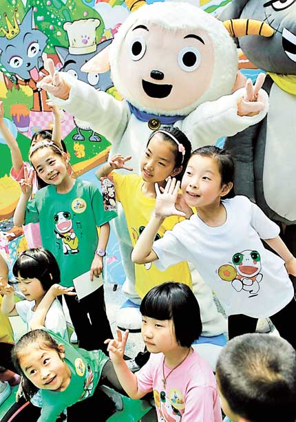 Cartoon carnival captivates fans