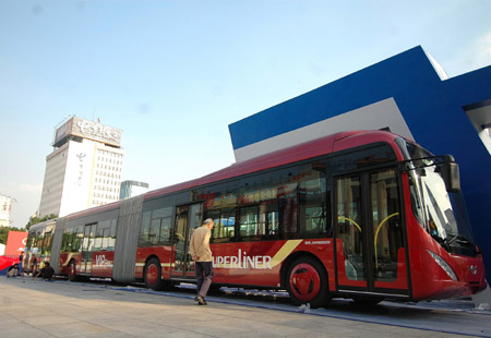 Mega bus in Hangzhou