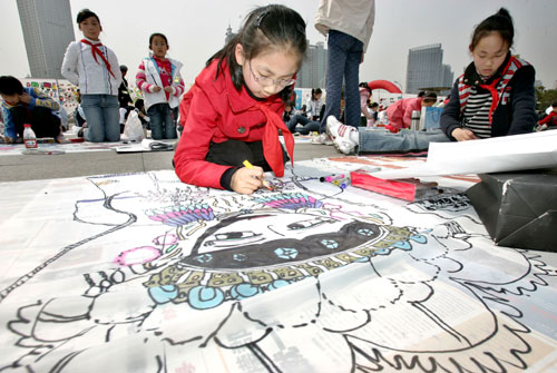 10,000m-long paintings welcome cartoon festival