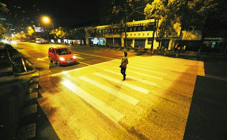 Pedestrians safer with colored stripes