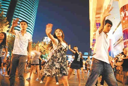 Flash mob amazes Hangzhou