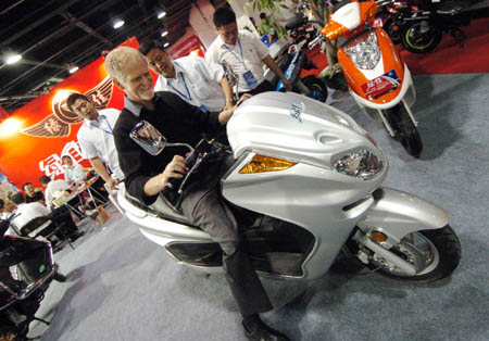 2009 Int'l Bicycle Electric-cycle Exhibition opens in Zhejiang