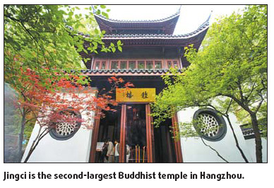 Hangzhou's holy sites alluring to Buddhists