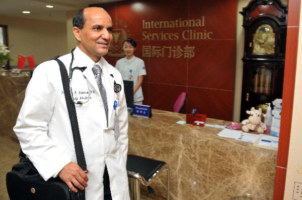 American general medical practitioner to train Chinese medical doctors