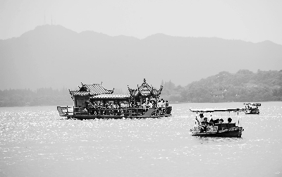 2010 Expo brings flood of tourists to Hangzhou