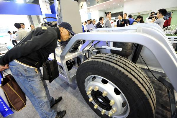 Exhibition of new energy vehicles opens in Hangzhou