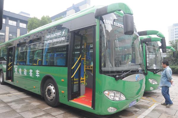 Exhibition of new energy vehicles opens in Hangzhou