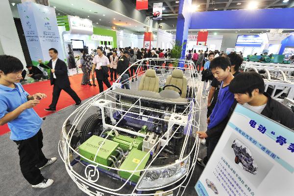 Exhibition of new energy vehicles opens in Hangzhou