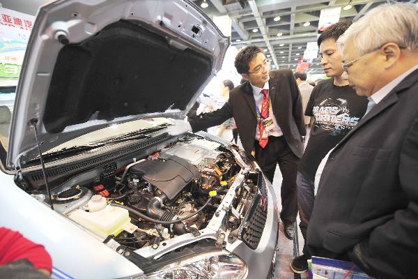 Exhibition of new energy vehicles opens in Hangzhou