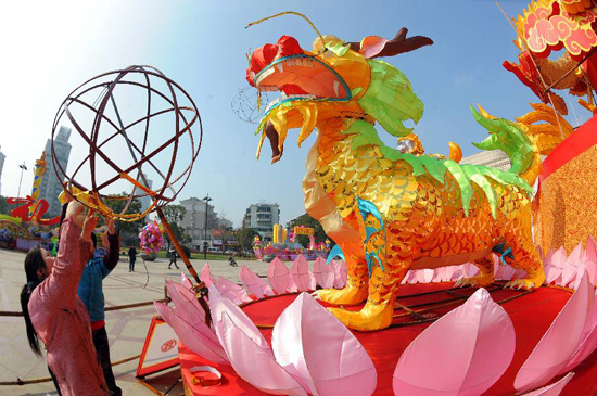 Dragon lanterns made to celebrate Lantern Festival in China's Hangzhou