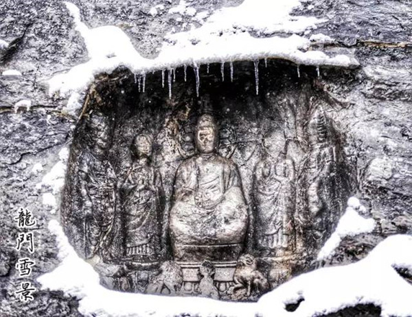 Snow makes Longmen Grottoes more beautiful