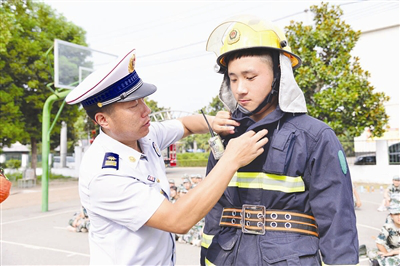 Fire safety draws attention in Nanyang schools