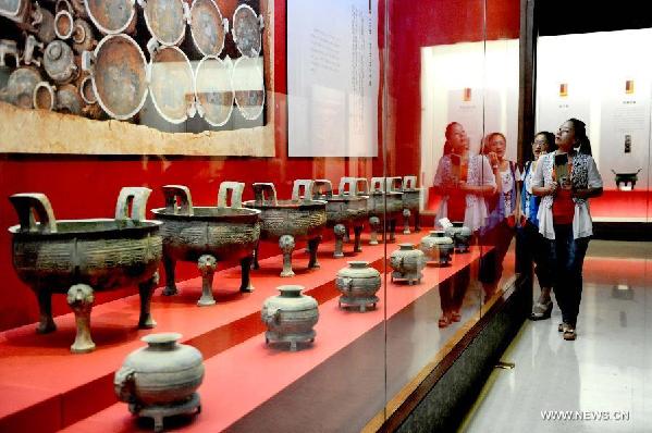 Chinese Ding Culture Exhibition opens in Zhengzhou