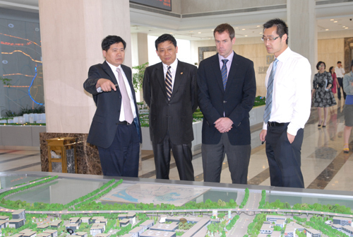 Microsoft Greater China Executives visit Huaqiao