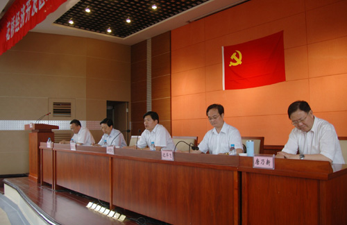 Advanced Party members praised