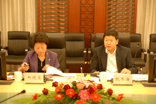 Huaqiao government called to develop logistics