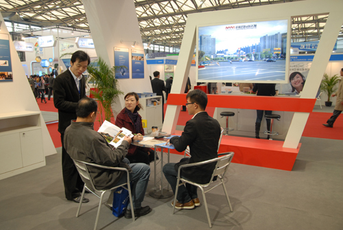 Huaqiao gains popularity at China International Industry Fair 2009