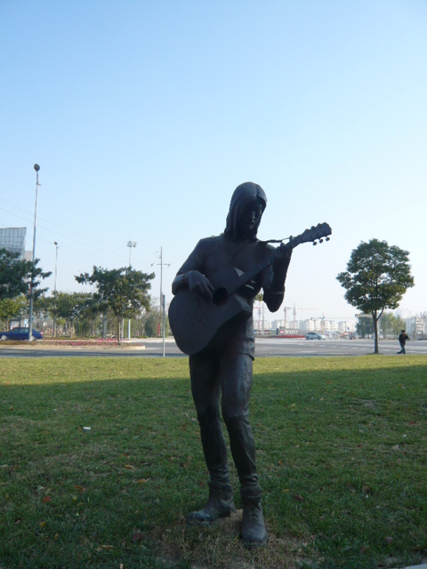 Huaqiao alive with sculpture culture