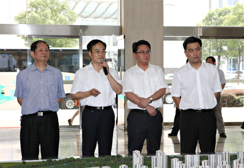 Huaqiao welcomes Changzhou delegation