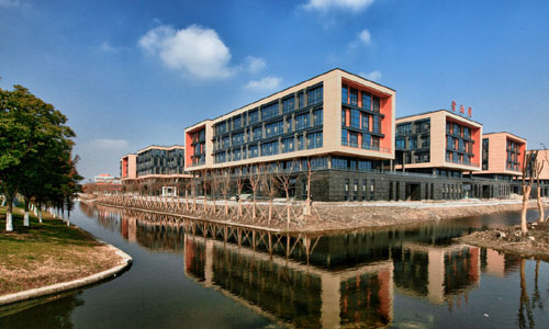 Pictuesque Huaqiao, modern hospitality industry base