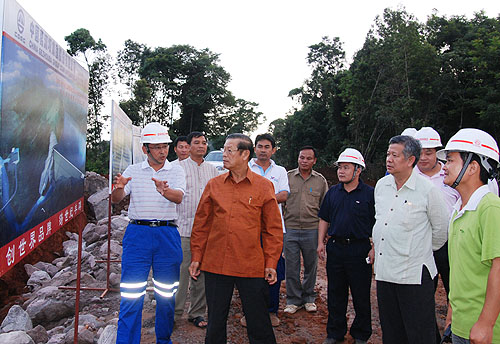 Standing Deputy Prime Minister of Laos visits CGGC Houay Lamphan Gnai Hydropower Station in Laos