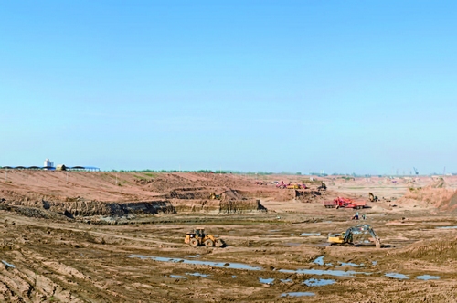 The South-to-North Water Diversion Project (China)