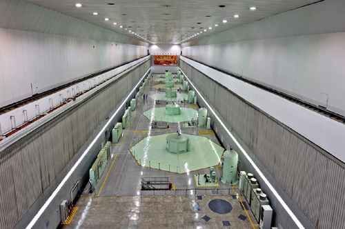 Electromechanical Equipment Installation at the Dachaoshan Hydropower Station (China)