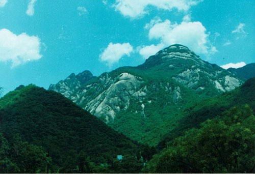 Dahong Mountain